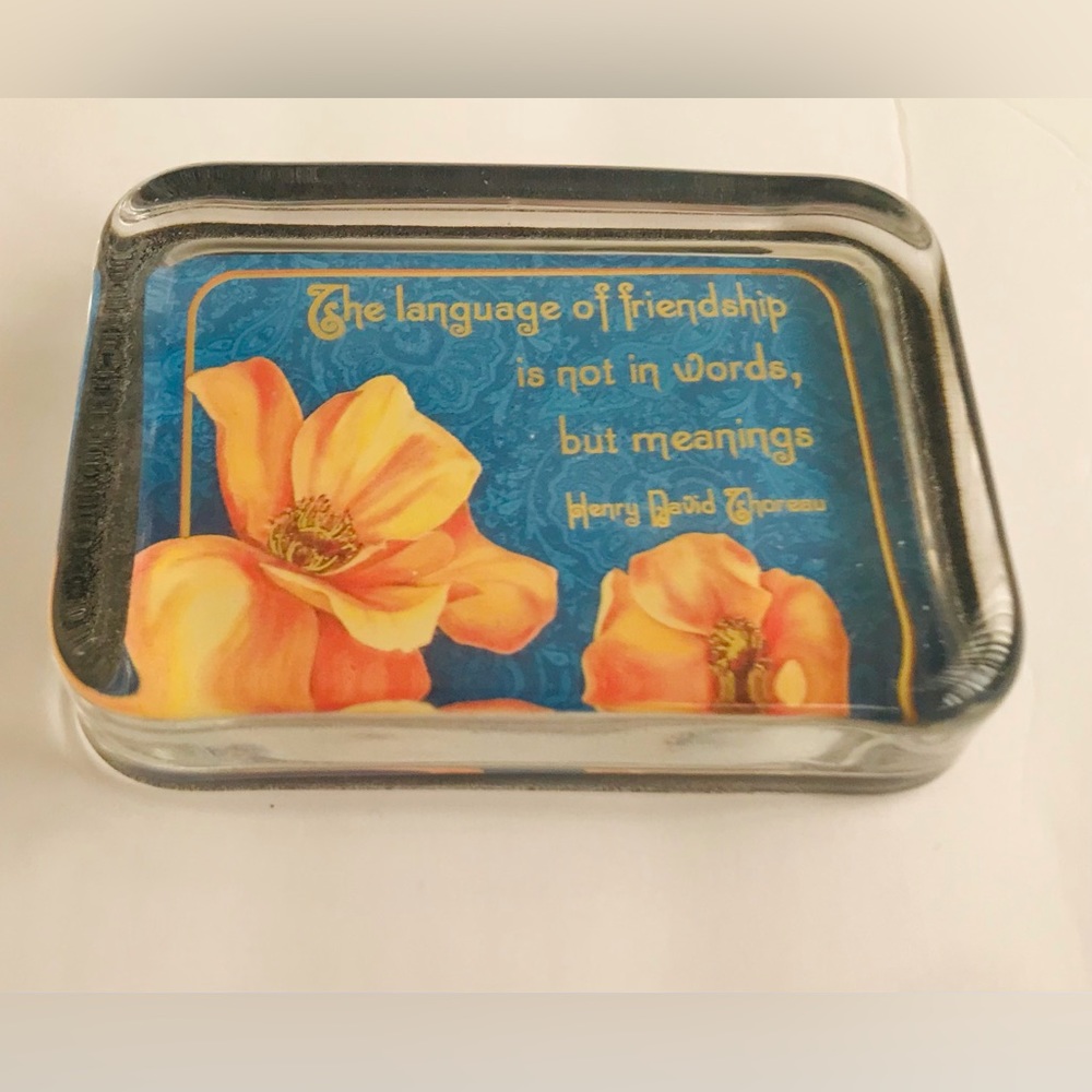 New Punch Studio Glass Paperweight Gold Foil Lettering Henry David Thoreau Quote - Picture 15 of 16